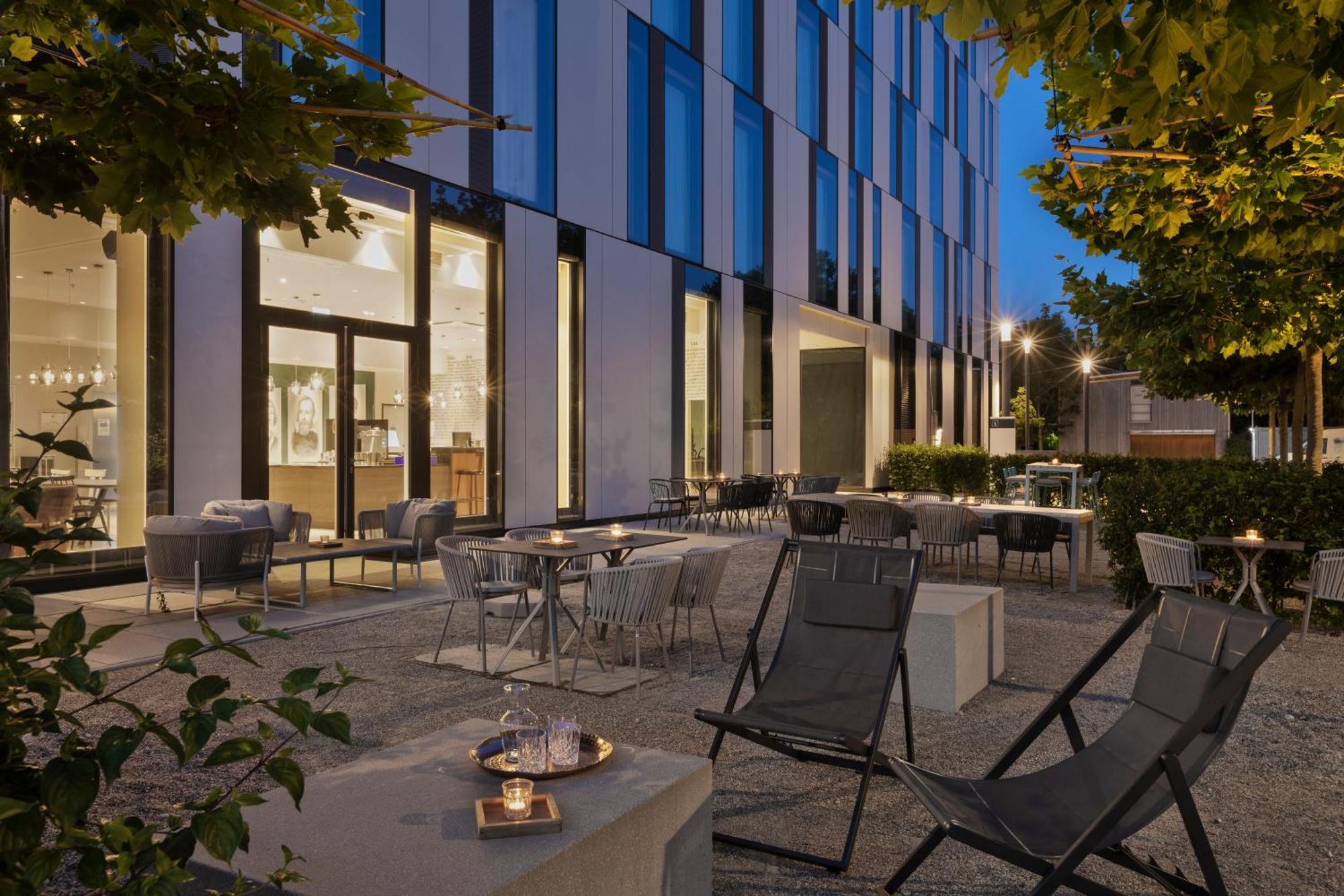 Stellaris Apartment Hotel Garching bei München Exteriör bild